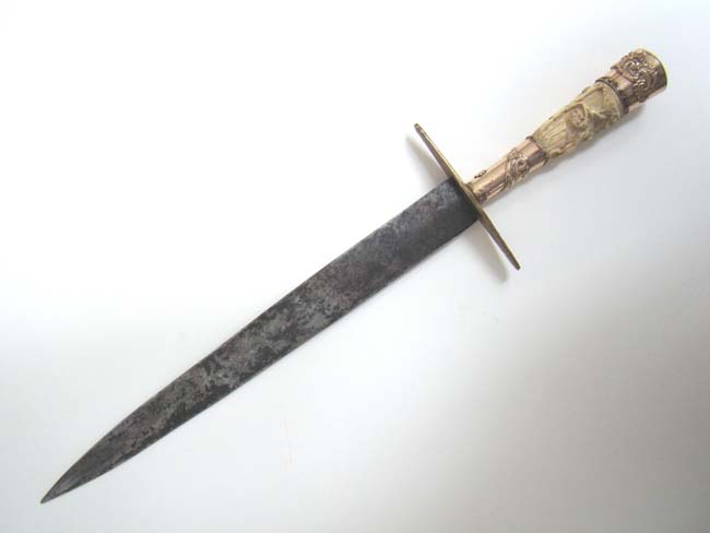 A Composite European 18th century Style hunting Knife 